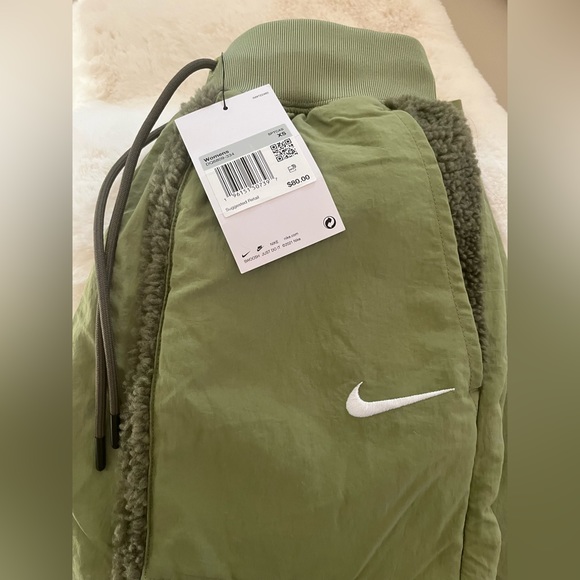 Nike track pants/ joggers - Picture 2 of 3